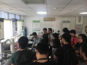 Students of Ateneo de Manila University seeing how Electron Backscatter Diffraction works.